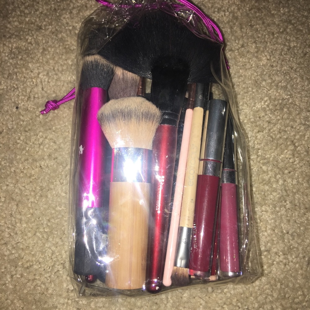 Beauty kit perfect for start up make up artists!!